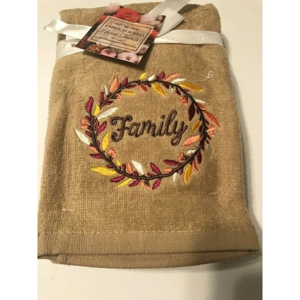 Thanksgiving Hand Towels Embroidered Bathroom Beige Harvest Family Fall Set of 2